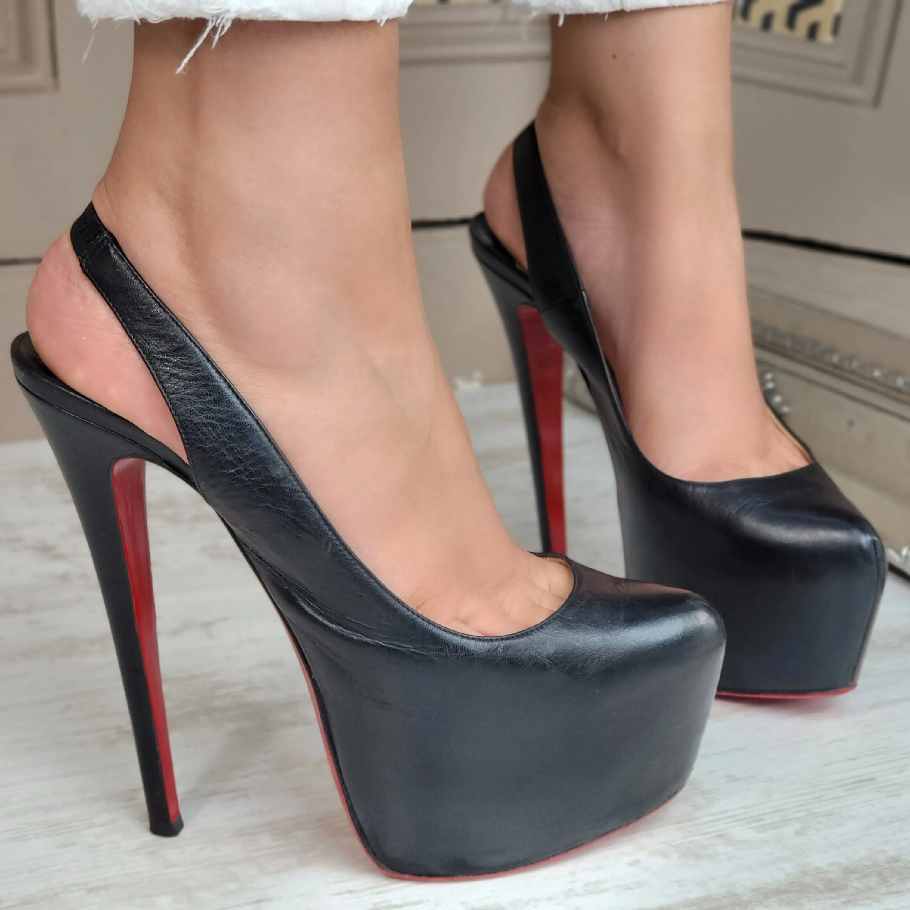 CHRISTIAN LOUBOUTIN DAFSLING HEELS EU 37.5/ UK 4.5