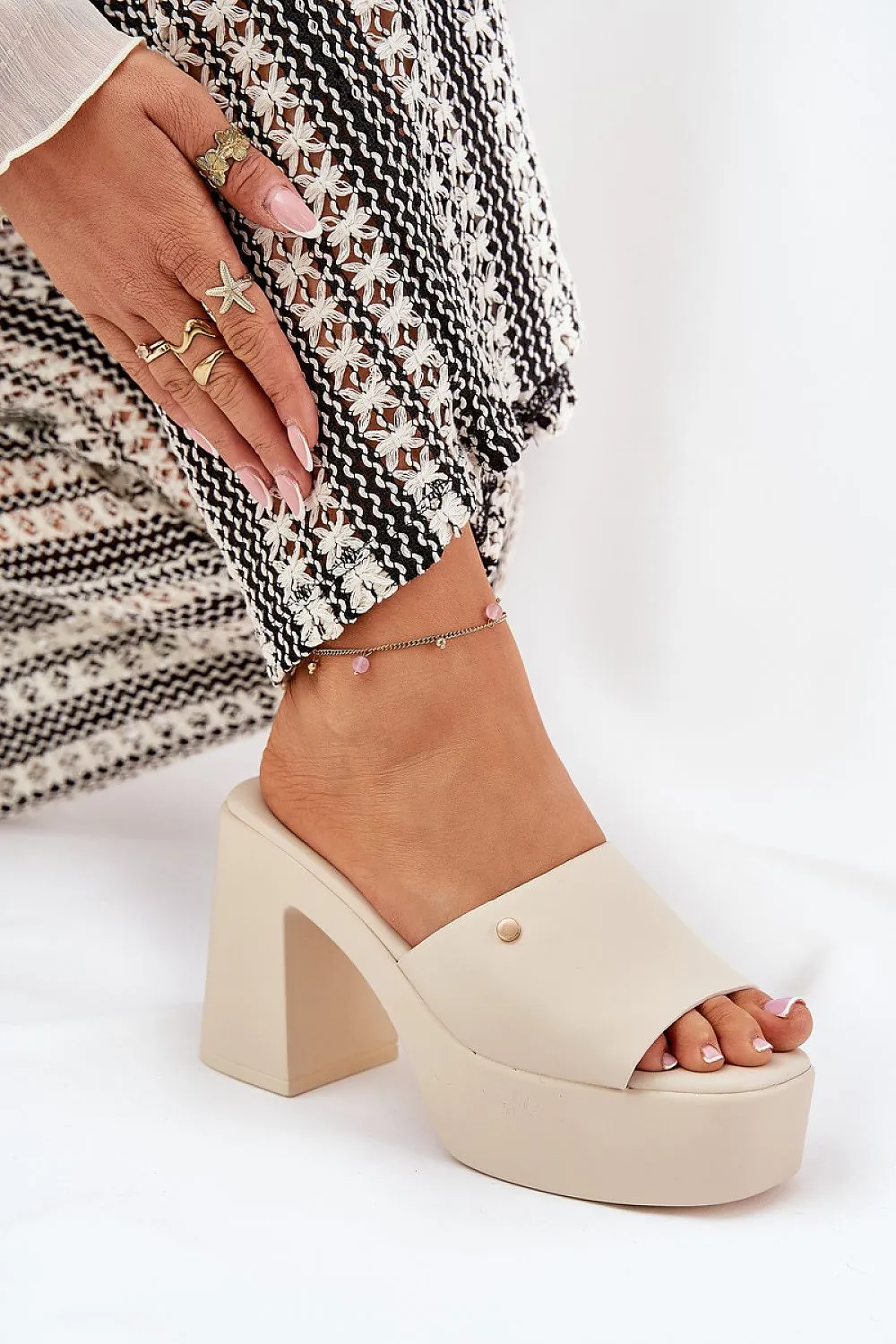 Flip-flops model 209943 Step in style
