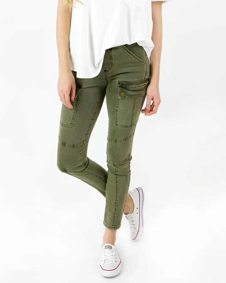 Grace & Lace Cargo Jeggings in Olive